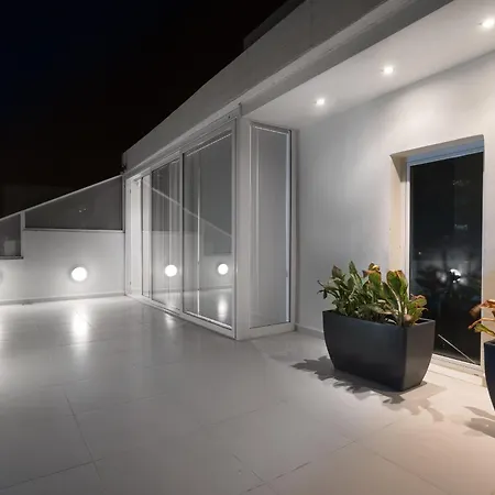 Aparthotel Instyle 3*