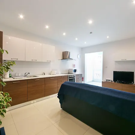 Instyle 3* Saint Julian's