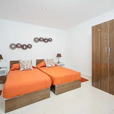 Instyle Aparthotel 3*