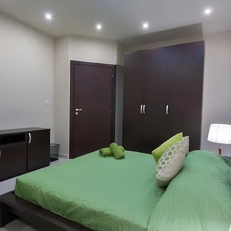 Aparthotel Instyle Saint Julian's