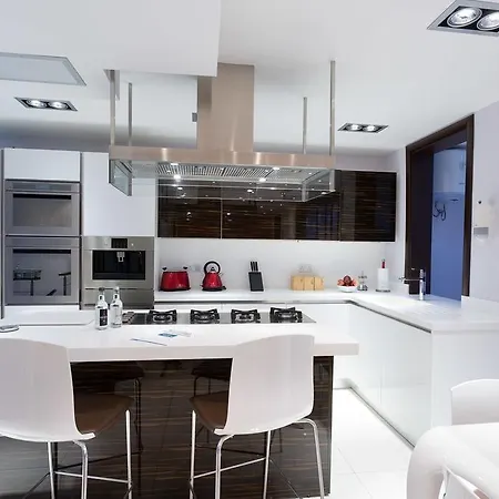 Aparthotel Instyle Saint Julian's