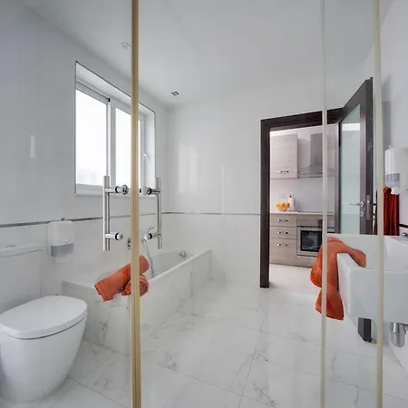 Instyle Aparthotel Saint Julian's