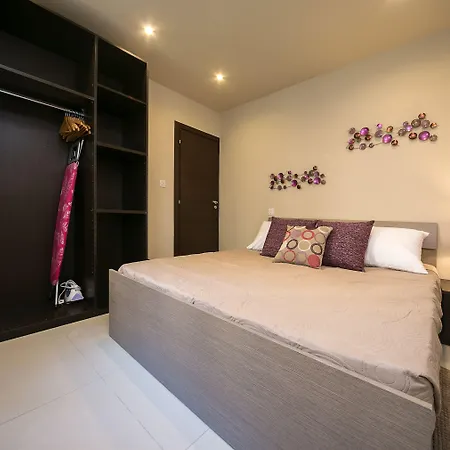 Instyle 3* Saint Julian's