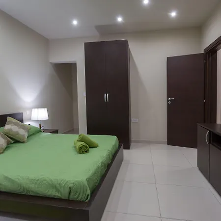 Instyle 3* Saint Julian's