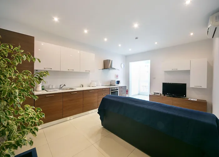 Instyle 3* Saint Julian's