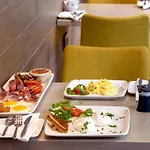 Instyle Apartahotel