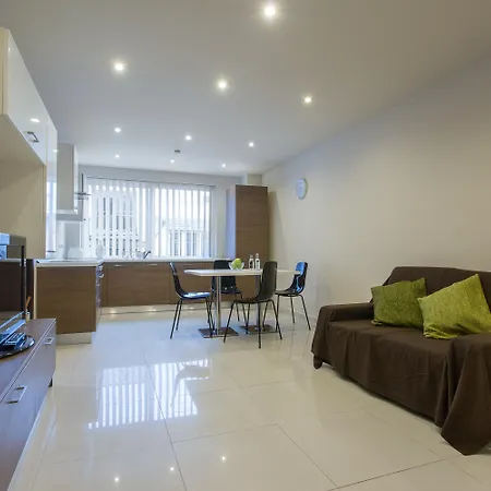 Instyle 3* San Ġiljan
