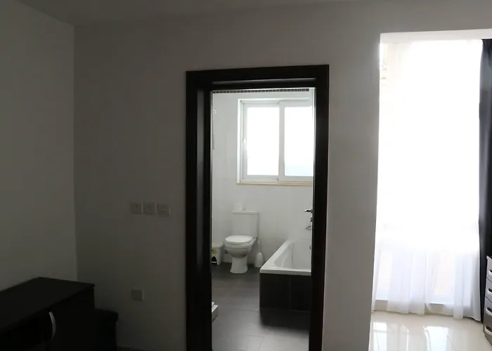 Instyle Aparthotel 3*